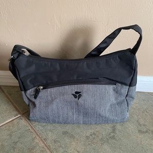 Used Medela carry bag / pump in style max flow bag( bag only)